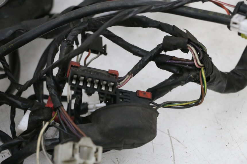 photo de WIRE HARNESS PIAGGIO VESPA GTS SUPER IE 125 (2009 - 2016) - Alternative perspective