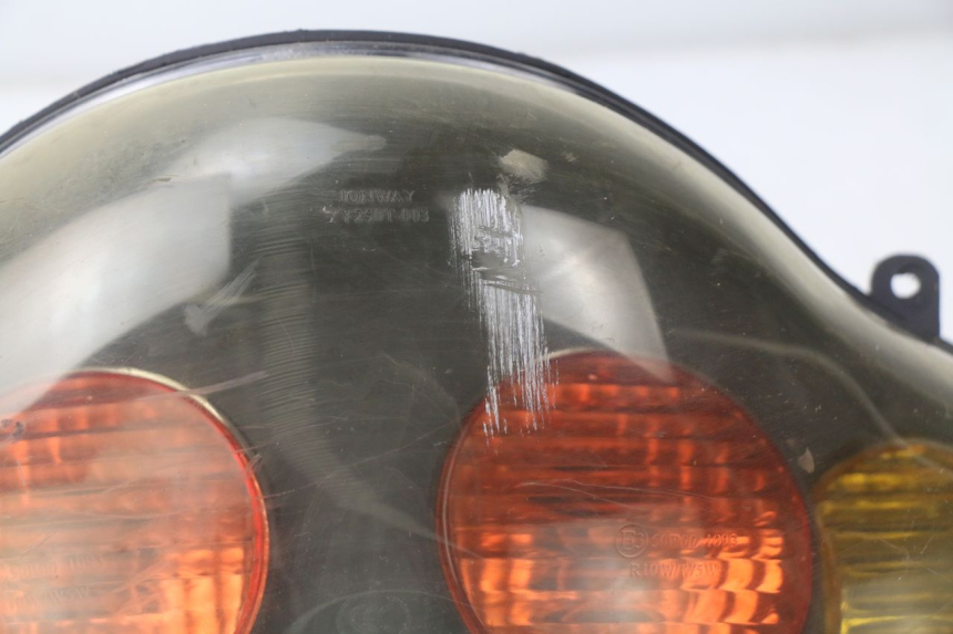 photo de REAR LIGHT JONWAY AZTRAL 125 (2008 - 2017)