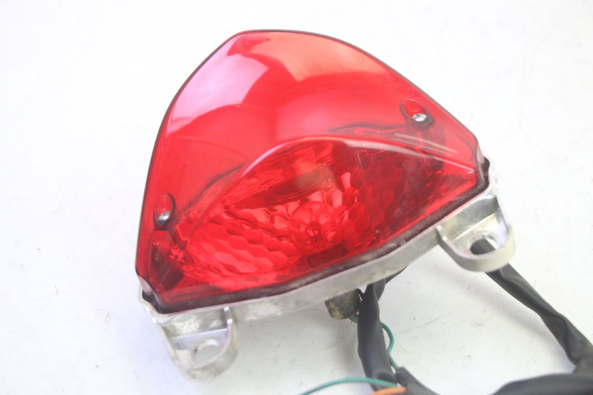 photo de REAR LIGHT SYM CROX 4T 50 (2016 - 2023) - Zoom on usage condition