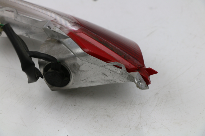 photo de RIGHT TAIL LIGHT HONDA FES PANTHEON 125 (2003 - 2007)