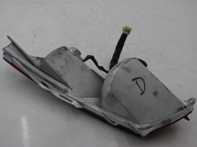 photo de RIGHT TAIL LIGHT HONDA FES PANTHEON 125 (2003 - 2007)