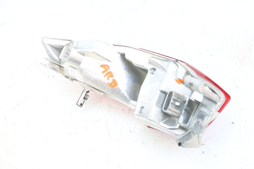 photo de RIGHT TAIL LIGHT PIAGGIO MP3 HPE 300 (2019 - 2026) - Checked used part