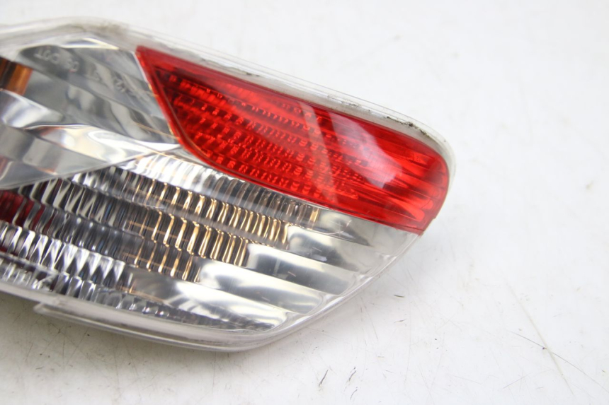 photo de RIGHT TAIL LIGHT PIAGGIO MP3 125 (2006 - 2014)