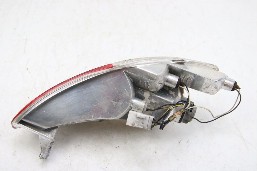 photo de RIGHT TAIL LIGHT PIAGGIO MP3 125 (2006 - 2014)