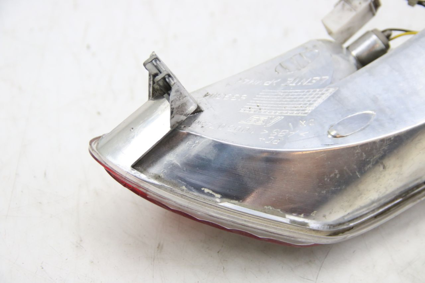 photo de RIGHT TAIL LIGHT PIAGGIO MP3 125 (2006 - 2014)