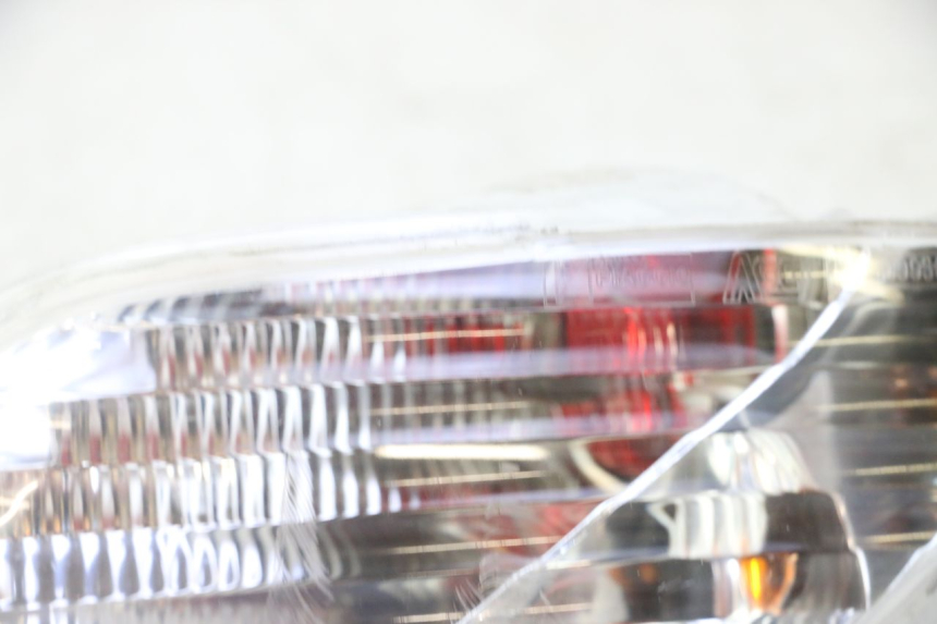 photo de RIGHT TAIL LIGHT PIAGGIO MP3 RL 250 (2007 - 2010)