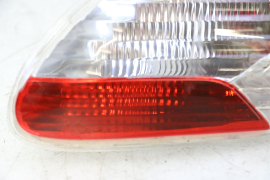 photo de RIGHT TAIL LIGHT PIAGGIO MP3 RL 250 (2007 - 2010)