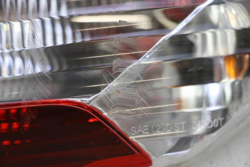 photo de RIGHT TAIL LIGHT PIAGGIO MP3 RL 250 (2007 - 2010)