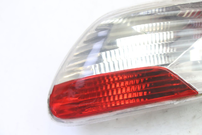 photo de RIGHT TAIL LIGHT PIAGGIO MP3 125 (2006 - 2014)
