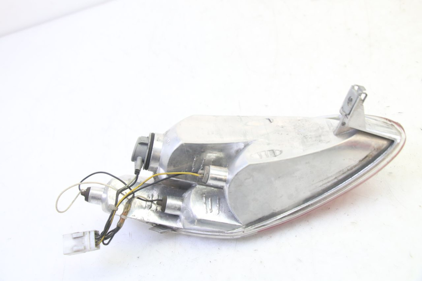 photo de RIGHT TAIL LIGHT PIAGGIO MP3 125 (2006 - 2014)