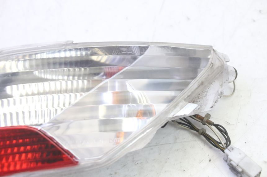 photo de RIGHT TAIL LIGHT PIAGGIO MP3 RL 250 (2007 - 2010)