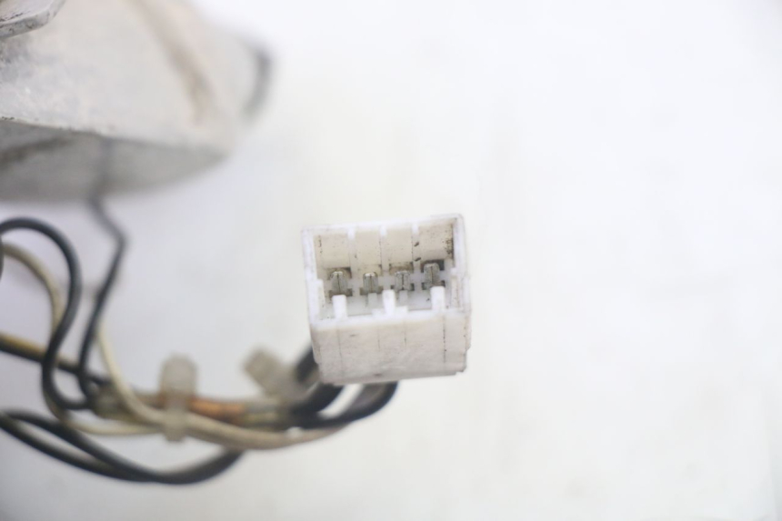 photo de RIGHT TAIL LIGHT PIAGGIO MP3 125 (2006 - 2014)