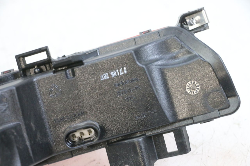 photo de RIGHT TAIL LIGHT PIAGGIO MP3 500 (2016 - 2018) - Checked used part