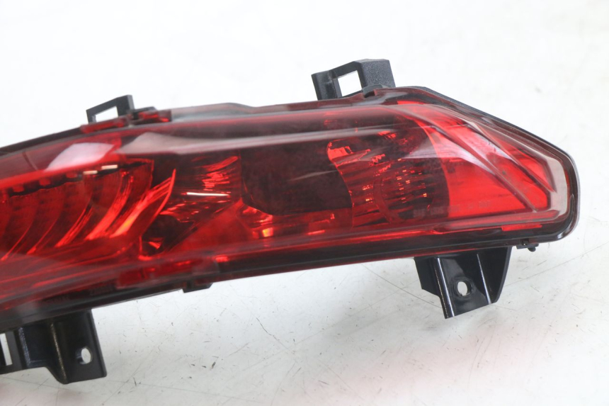 photo de RIGHT TAIL LIGHT PIAGGIO MP3 HPE 350 (2018 - 2020)