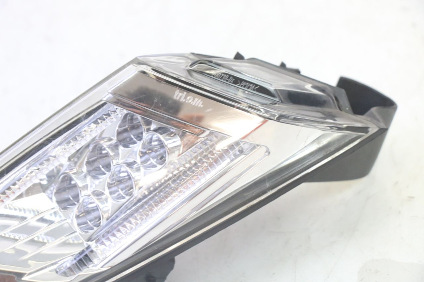 photo de RIGHT TAIL LIGHT PEUGEOT SATELIS 125 (2013 - 2018)