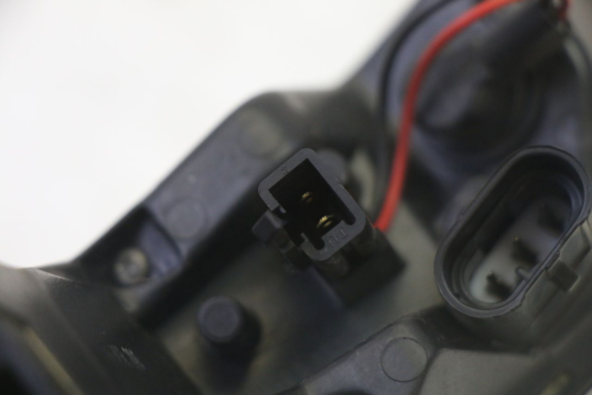 photo de RIGHT TAIL LIGHT PEUGEOT SATELIS 125 (2013 - 2018)