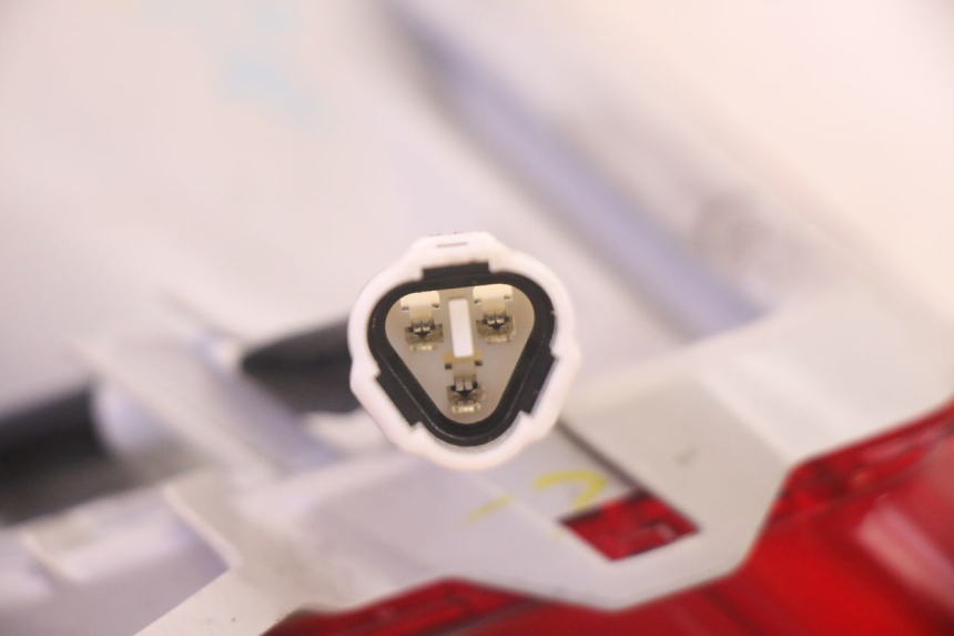 photo de RIGHT TAIL LIGHT YAMAHA TRICITY 300 (2020 - 2024) - Checked used part