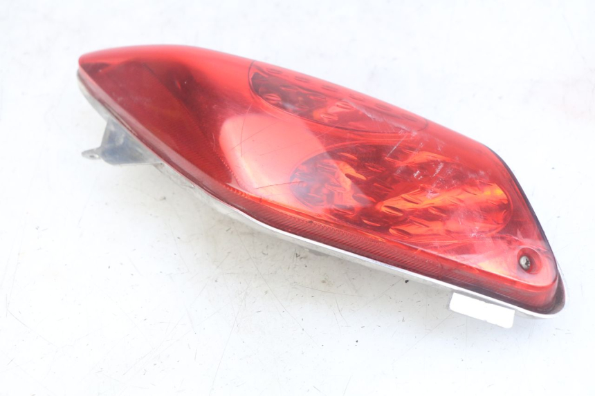 photo de RIGHT REAR LIGHT YAMAHA XMAX X-MAX 125 (2006 - 2009) - Surface and material condition
