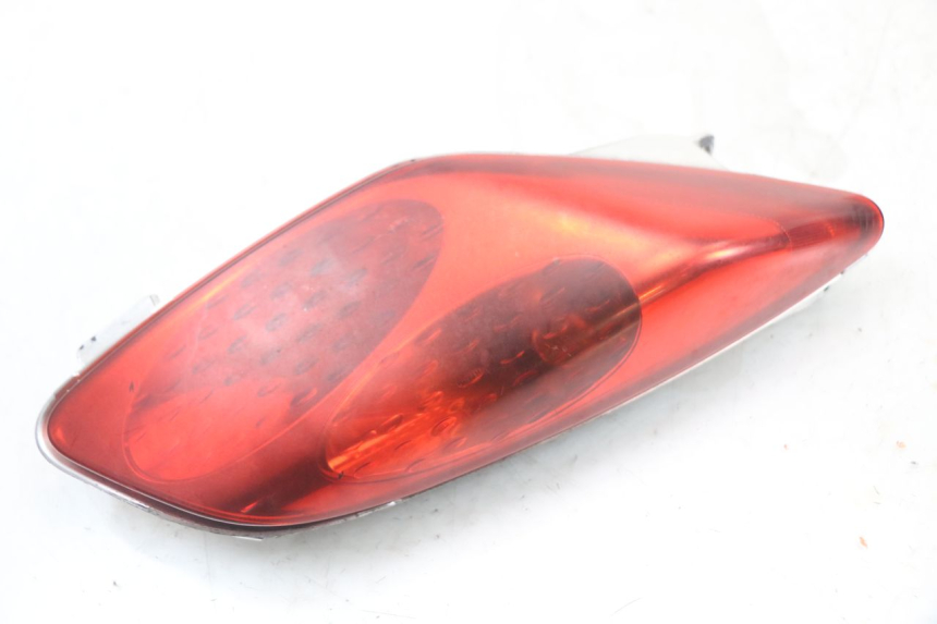 photo de RIGHT REAR LIGHT YAMAHA XMAX X-MAX 125 (2006 - 2009) - Main view