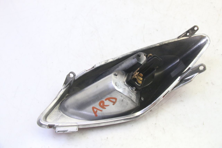 photo de RIGHT REAR LIGHT YAMAHA X-MAX XMAX 250 (2006 - 2009)