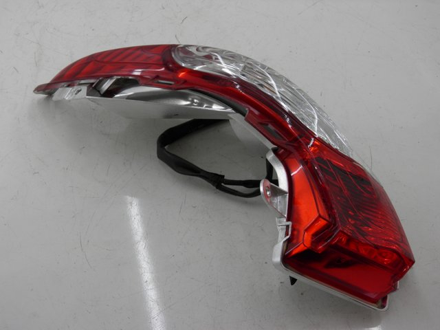photo de LEFT TAIL LIGHT HONDA FES S-WING SWING 125 (2007 - 2015) - Alternative perspective