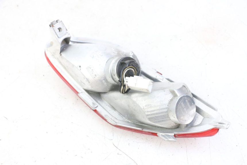 photo de LEFT TAIL LIGHT PIAGGIO MP3 LT 300 (2010 - 2016)