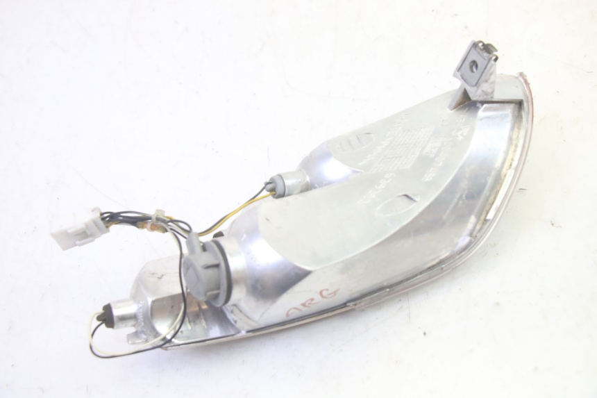 photo de LEFT REAR LIGHT PIAGGIO MP3 LT 400 (2007 - 2012) - Fixing points details