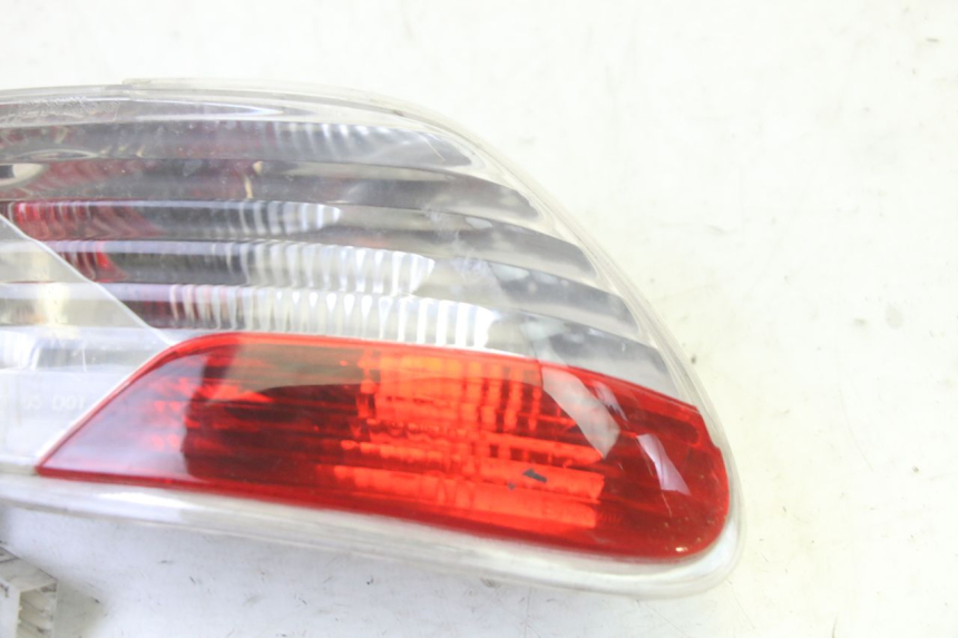 photo de LEFT TAIL LIGHT PIAGGIO MP3 RL 250 (2007 - 2010)