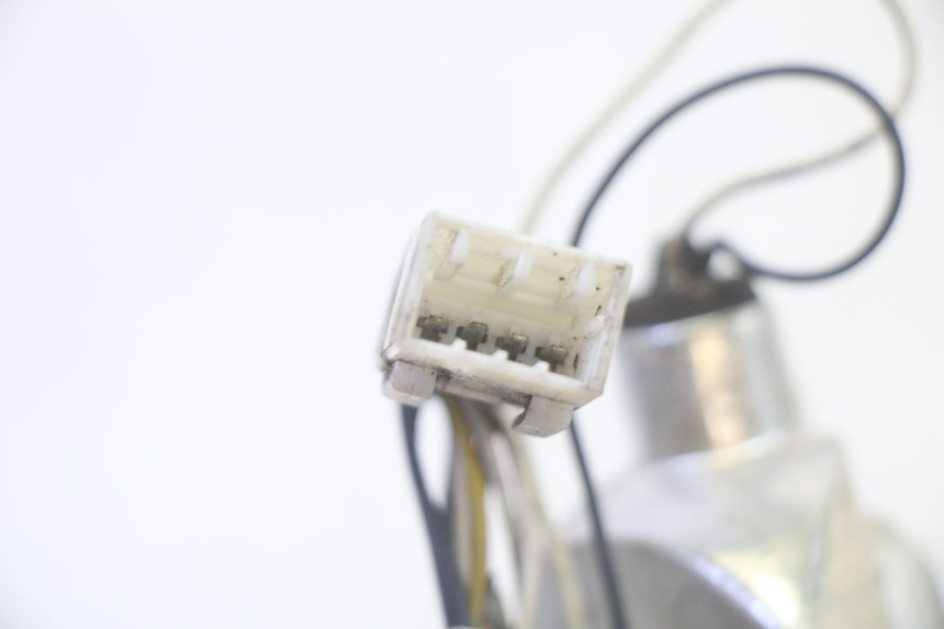 photo de LEFT TAIL LIGHT PIAGGIO MP3 RL 250 (2007 - 2010) - Surface and material condition