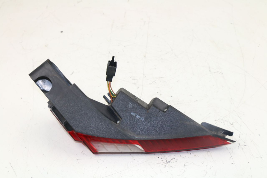 photo de LEFT REAR LIGHT PEUGEOT SATELIS 125 (2010 - 2012)