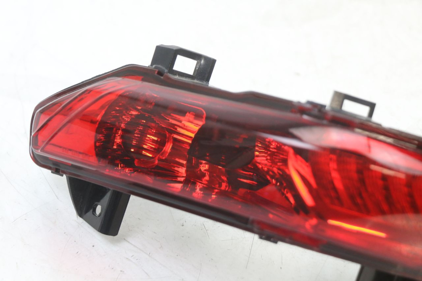 photo de LEFT TAIL LIGHT PIAGGIO MP3 HPE 350 (2018 - 2020)