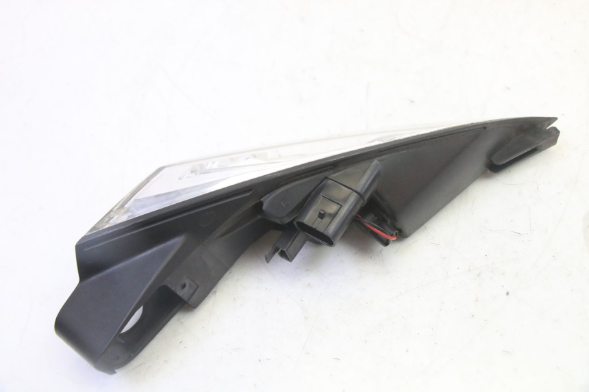 photo de LEFT TAIL LIGHT PEUGEOT SATELIS 125 (2013 - 2018)