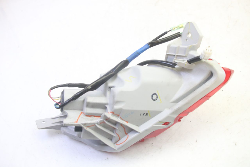 photo de LEFT TAIL LIGHT YAMAHA TRICITY 300 (2020 - 2024) - Technical close-up