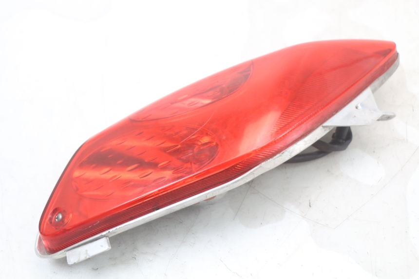 photo de LEFT REAR LIGHT YAMAHA XMAX X-MAX 125 (2006 - 2009) - Alternative perspective