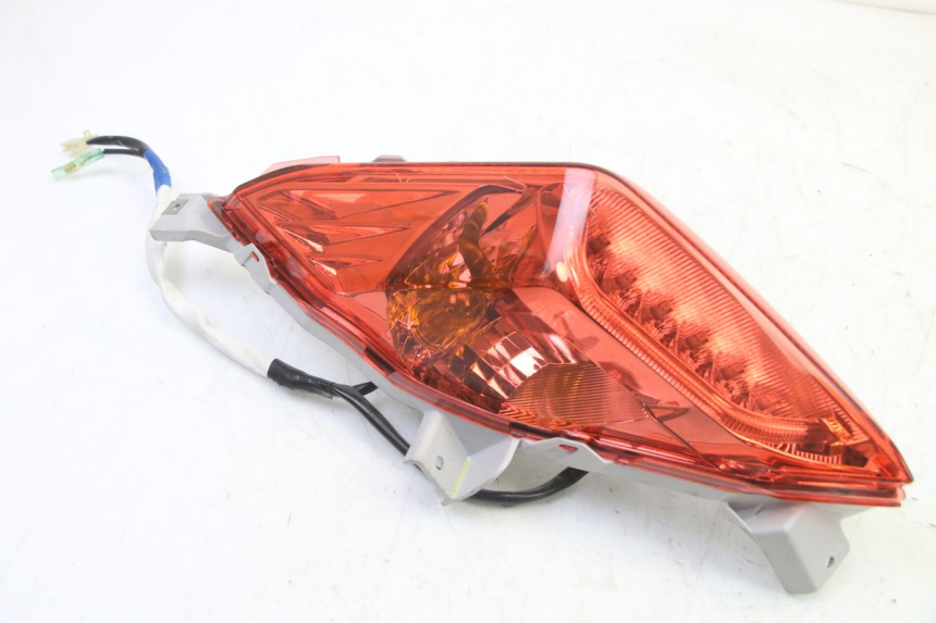photo de LEFT TAIL LIGHT YAMAHA XMAX X-MAX 125 (2021 - 2025)