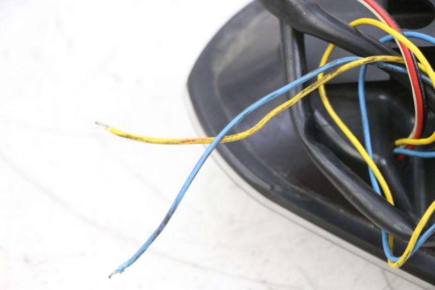 photo de TAIL LIGHT SUZUKI GSXR GSX-R 1000 (2003 - 2004) - Alternative perspective