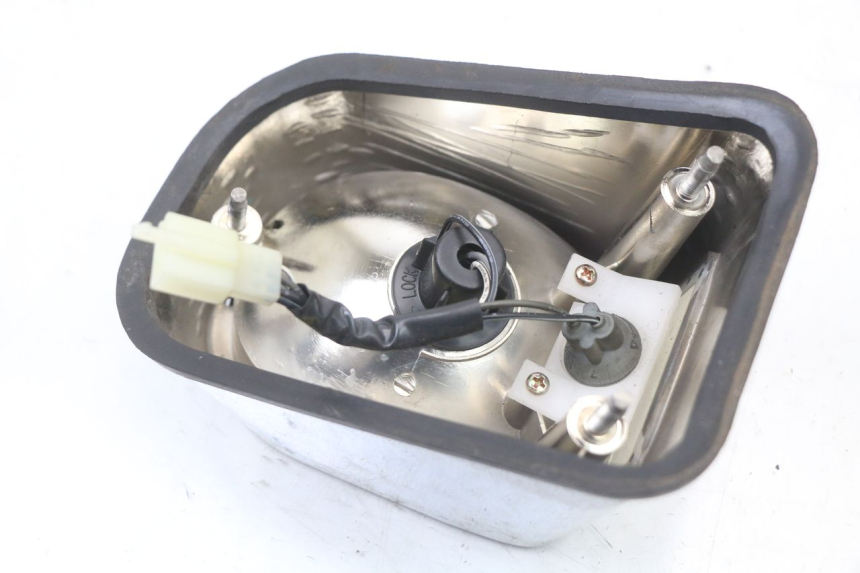 photo de REAR LIGHT HYOSUNG GV AQUILA 125 (2000 - 2004)