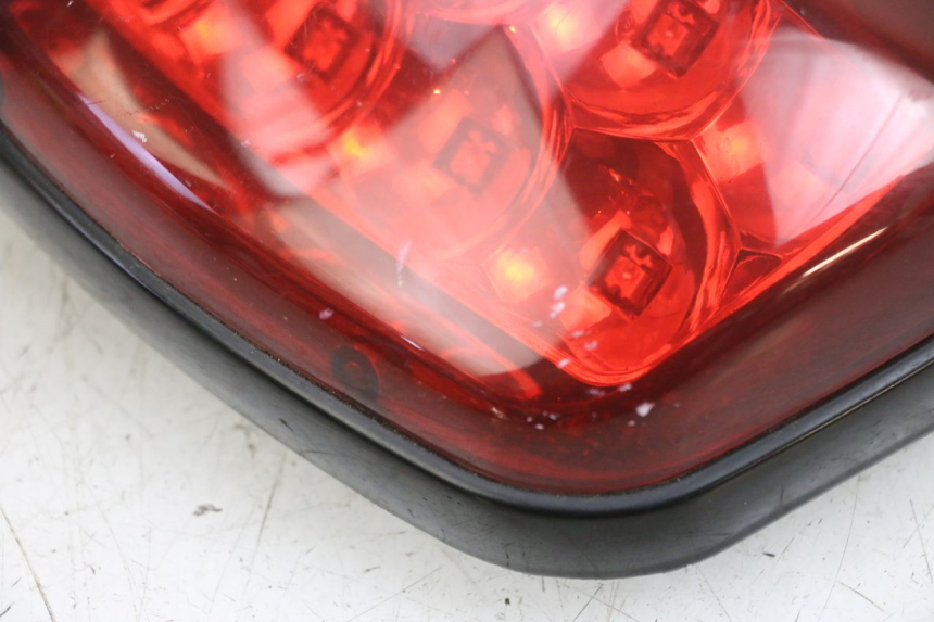 photo de TAIL LIGHT JM MOTORS OLDIES GT 4T 50 (2018 - 2025) - Surface and material condition