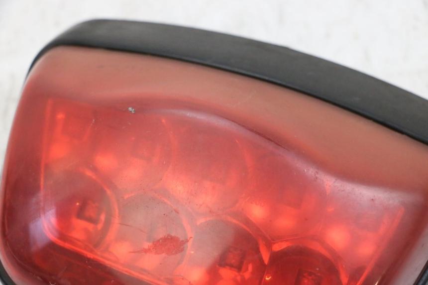 photo de TAIL LIGHT JM MOTORS OLDIES GT 4T 50 (2018 - 2025) - Surface and material condition