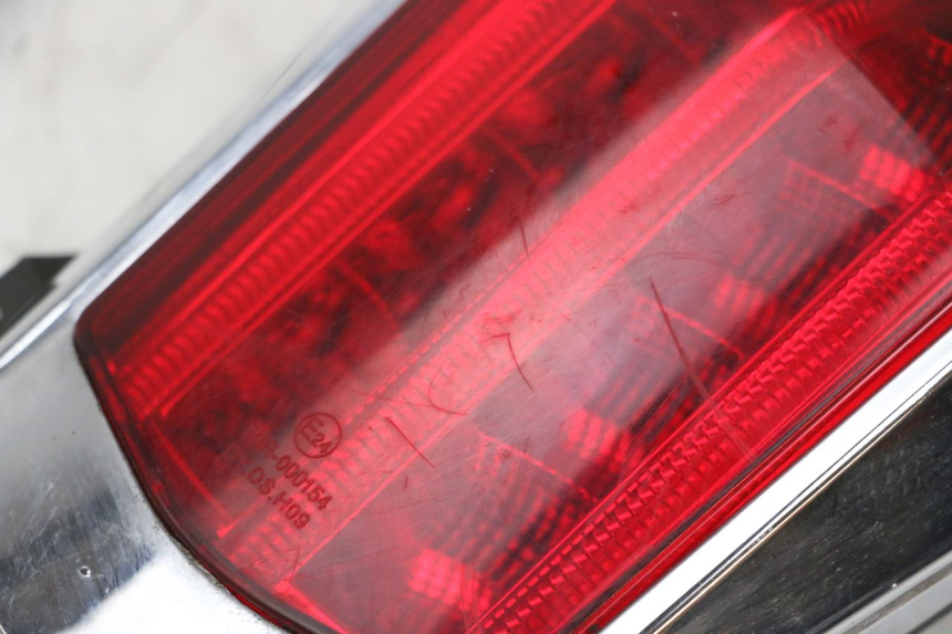 photo de TAIL LIGHT EFUN PUSA 1 - Alternative perspective