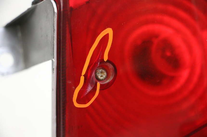 photo de REAR LIGHT DAELIM S1 125 (2007 - 2016) - Fixing points details