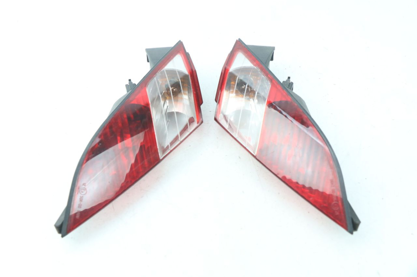 photo de REAR LIGHT PEUGEOT SATELIS 125 (2006 - 2009) - Component detail