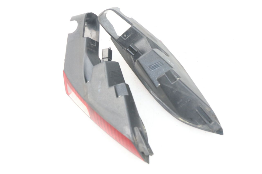 photo de REAR LIGHT PEUGEOT SATELIS 125 (2006 - 2009) - Alternative perspective