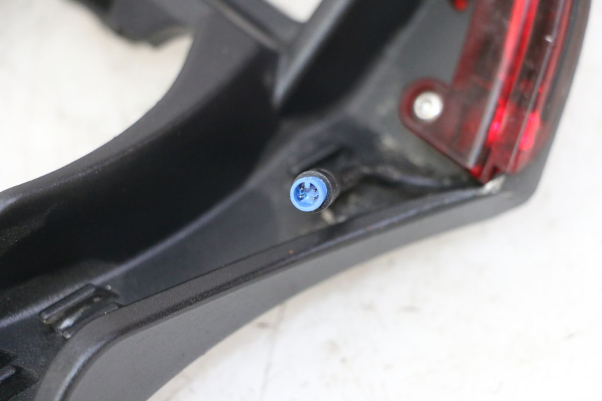 photo de REAR LIGHT DUALTRON VICTOR LIMITED 1