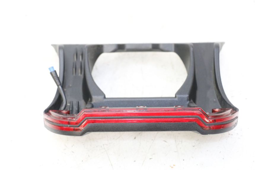 photo de REAR LIGHT DUALTRON VICTOR LIMITED 1