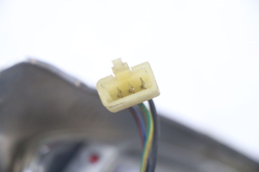 photo de TAIL LIGHT YAMAHA WHY 50 (1998 - 2000)