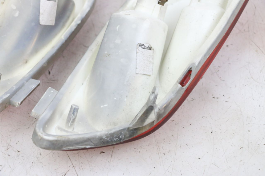 photo de REAR LIGHT YAMAHA XMAX X-MAX 125 (2006 - 2009) - Alternative perspective