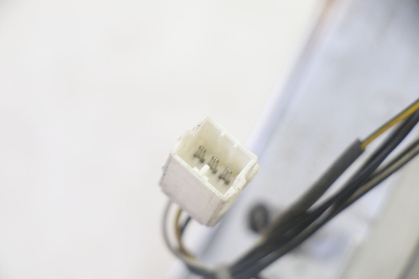 photo de REAR LIGHT PIAGGIO XEVO - X EVO 125 (2007 - 2016)