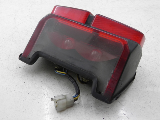 photo de REAR LIGHT YAMAHA FZS FAZER 600 (1998 - 2001)