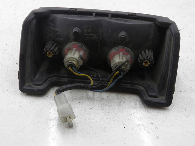 photo de REAR LIGHT YAMAHA FZS FAZER 600 (1998 - 2001)